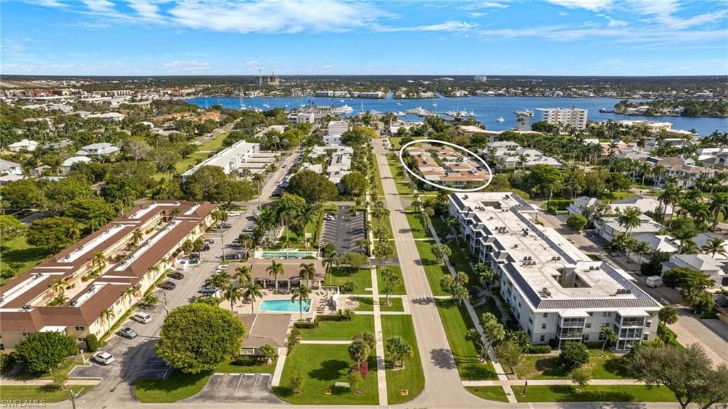 604 12th Ave S 604, Naples, FL 34102-37