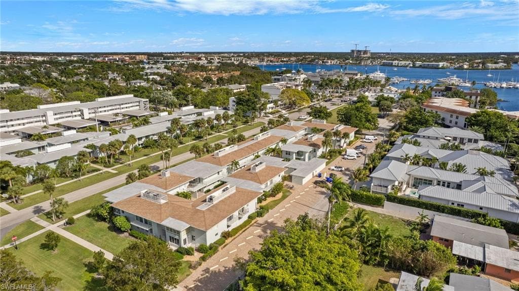 604 12th Ave S 604, Naples, FL 34102-38