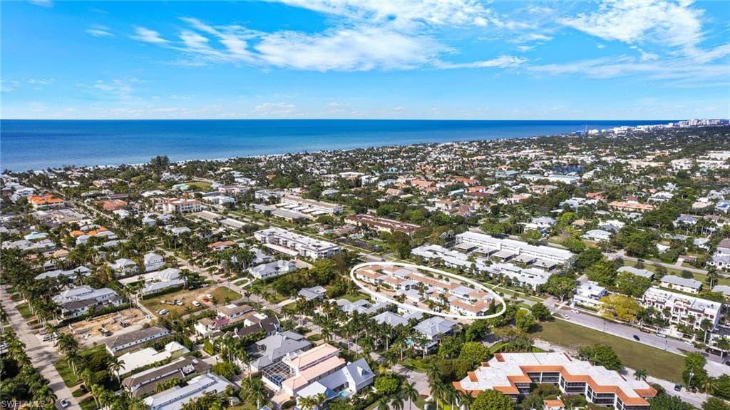 604 12th Ave S 604, Naples, FL 34102-40