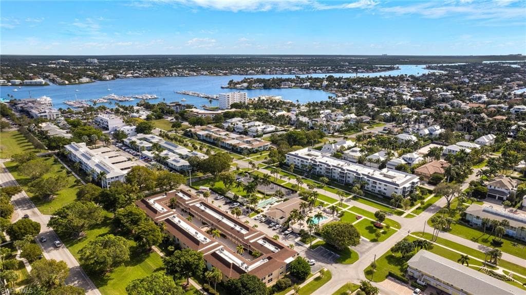 604 12th Ave S 604, Naples, FL 34102-41