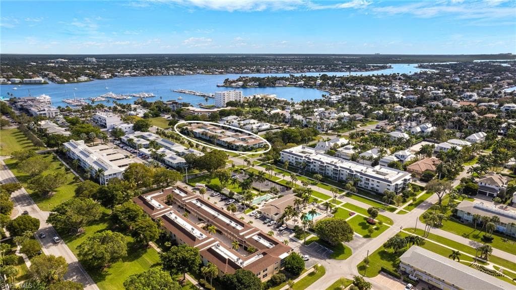 604 12th Ave S 604, Naples, FL 34102-42