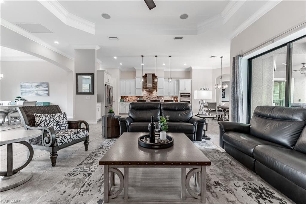 1387 Mockingbird Dr, Naples, FL 34120-9