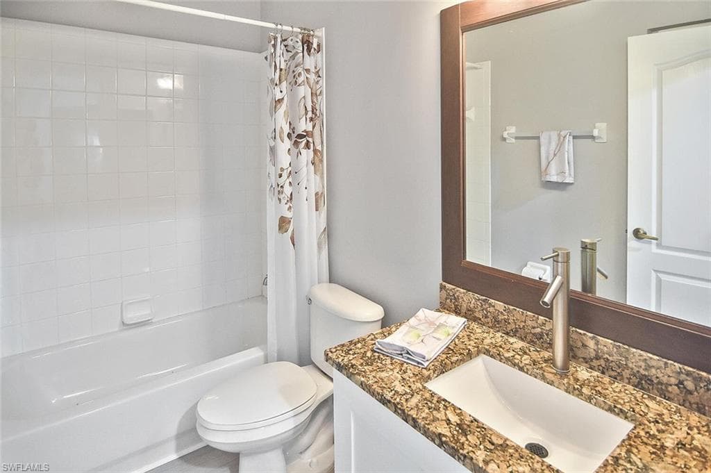 8075 Tiger Cv 1711, Naples, FL 34113-10