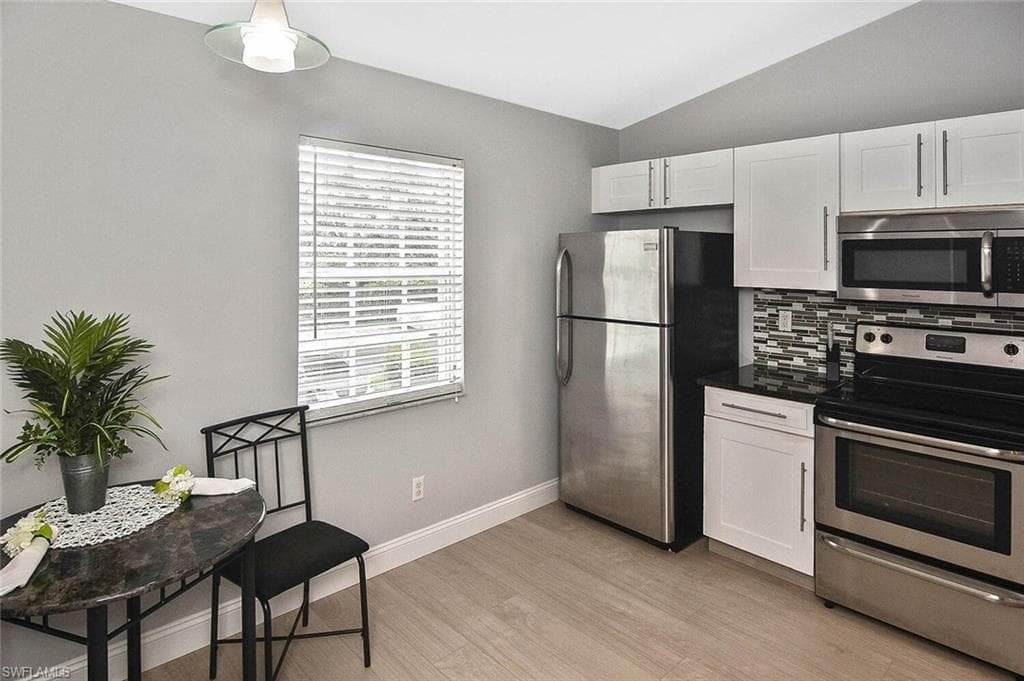 8075 Tiger Cv 1711, Naples, FL 34113-19