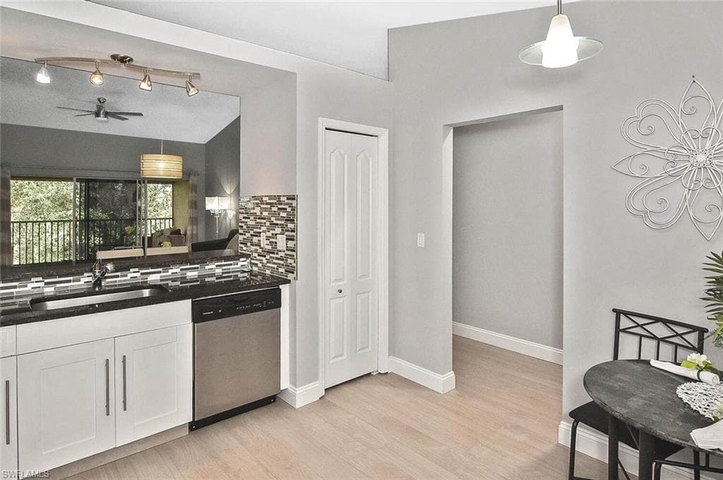 8075 Tiger Cv 1711, Naples, FL 34113-23