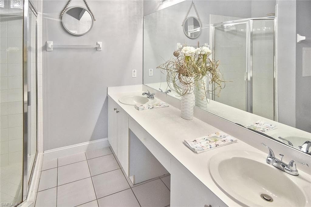 8075 Tiger Cv 1711, Naples, FL 34113-32