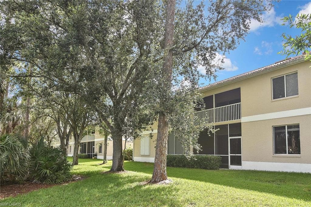 8075 Tiger Cv 1711, Naples, FL 34113-43