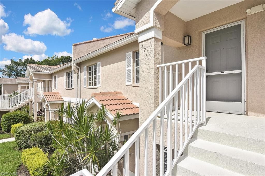 8075 Tiger Cv 1711, Naples, FL 34113-4