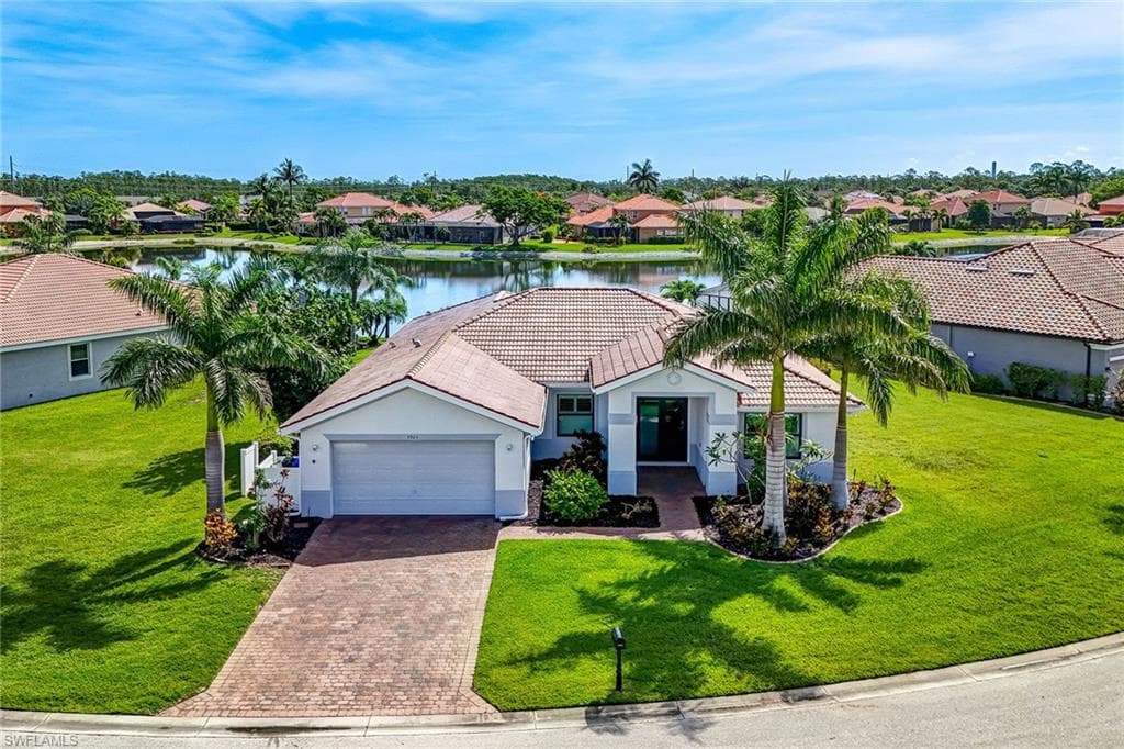 9923 Via San Marco Loop, Fort Myers, FL 33905-2