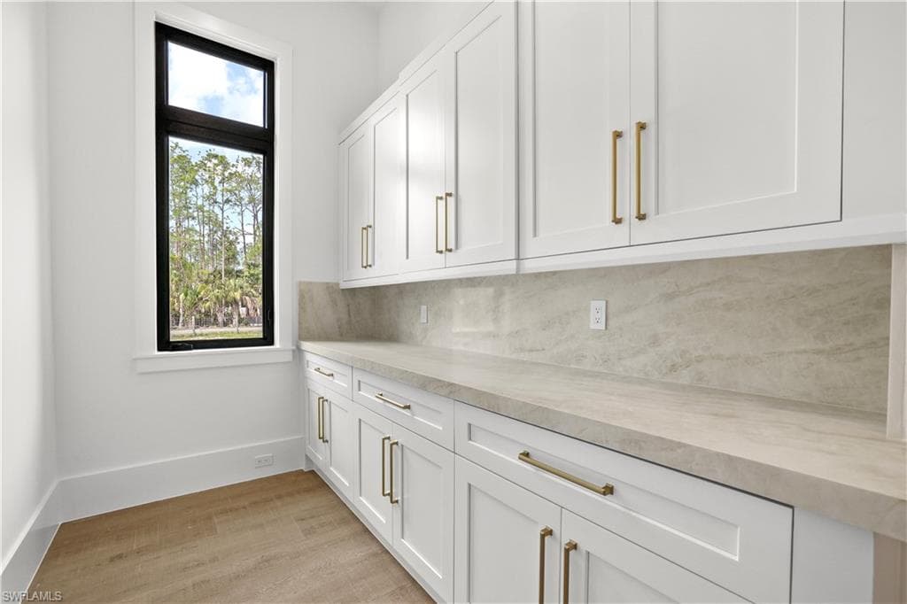 5174 Sycamore Dr, Naples, FL 34119-17
