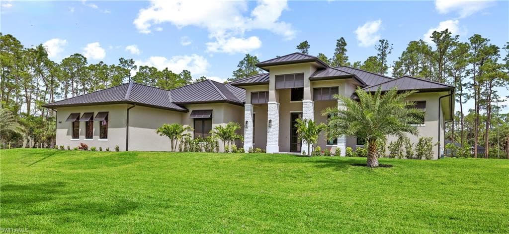5174 Sycamore Dr, Naples, FL 34119-2