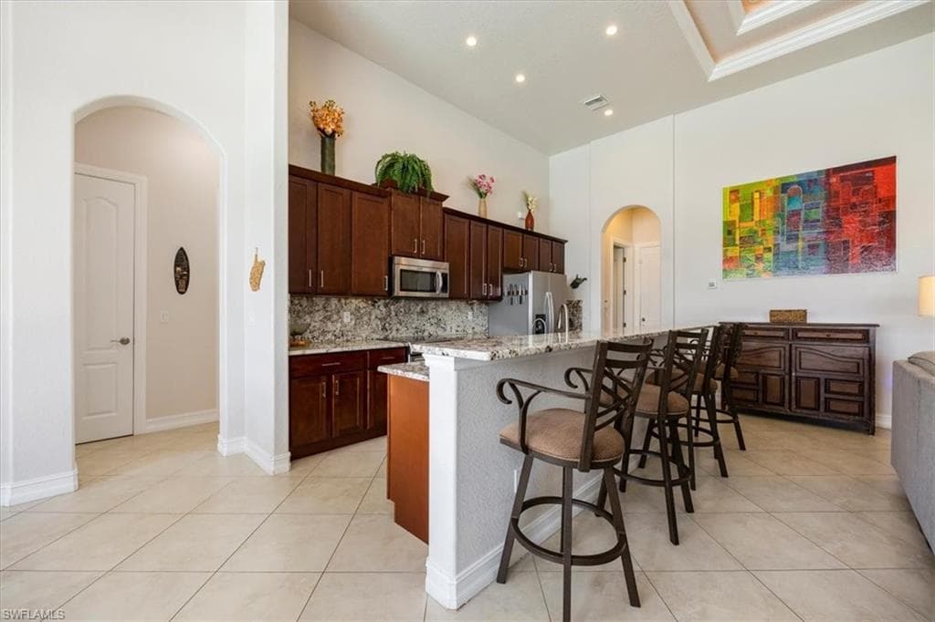 151 Fairway Cir, Naples, FL 34110-10