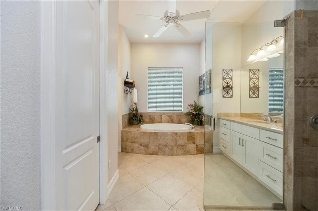 151 Fairway Cir, Naples, FL 34110-15