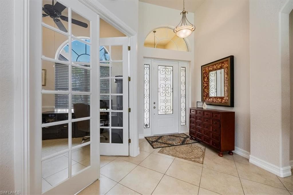 151 Fairway Cir, Naples, FL 34110-3