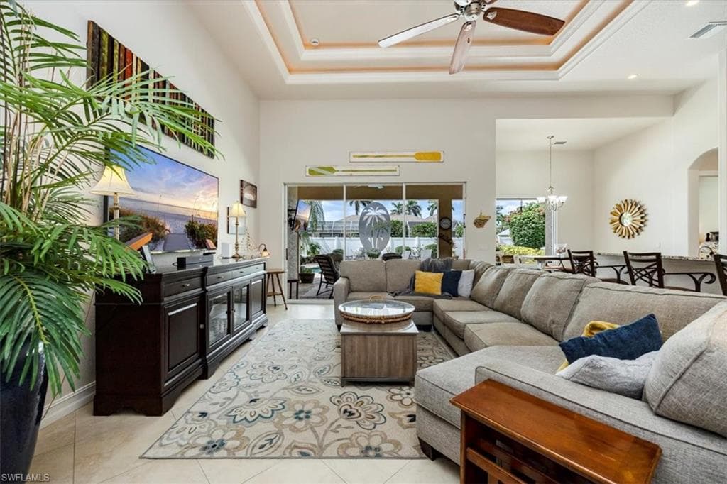 151 Fairway Cir, Naples, FL 34110-5