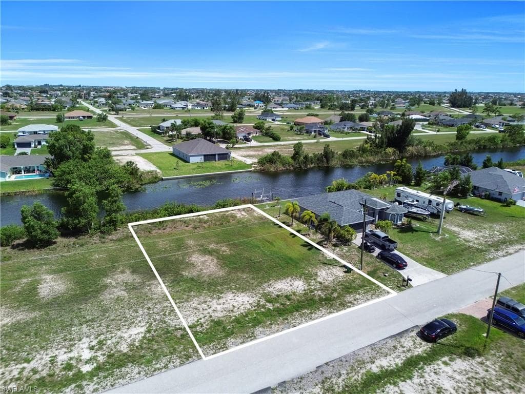 2240 15th St, Cape Coral, FL 33993-11