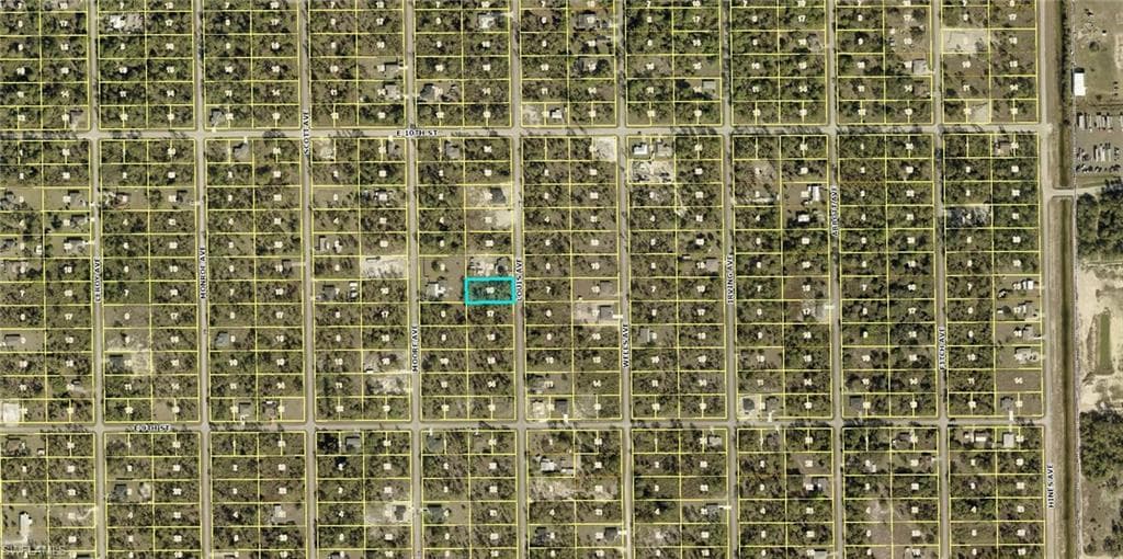 911 Louis Ave, Lehigh Acres, FL 33972-2