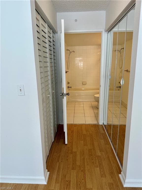 1260 Wildwood Lakes Blvd 204, Naples, FL 34104-8