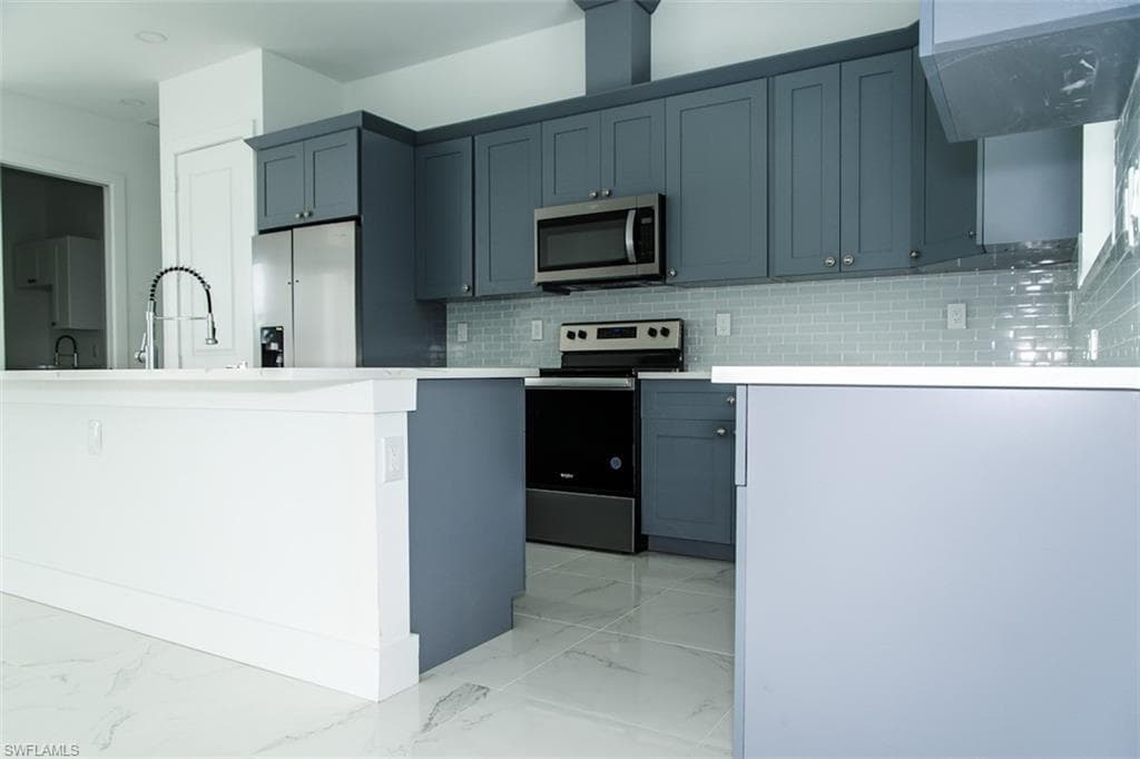 3611 56th St W, Lehigh Acres, FL 33971-14