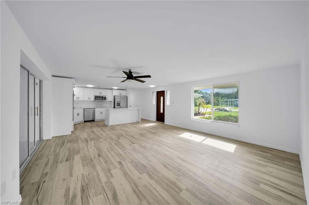 3307 Pinetree St, Port Charlotte, FL 33952-11