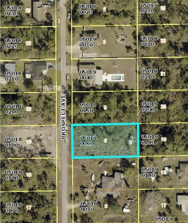 912 Prospect Ave, Lehigh Acres, FL 33972-1