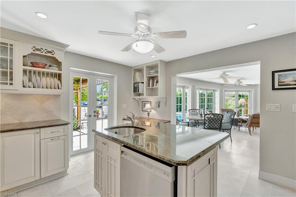 1407 Marlin Dr, Naples, FL 34102-19