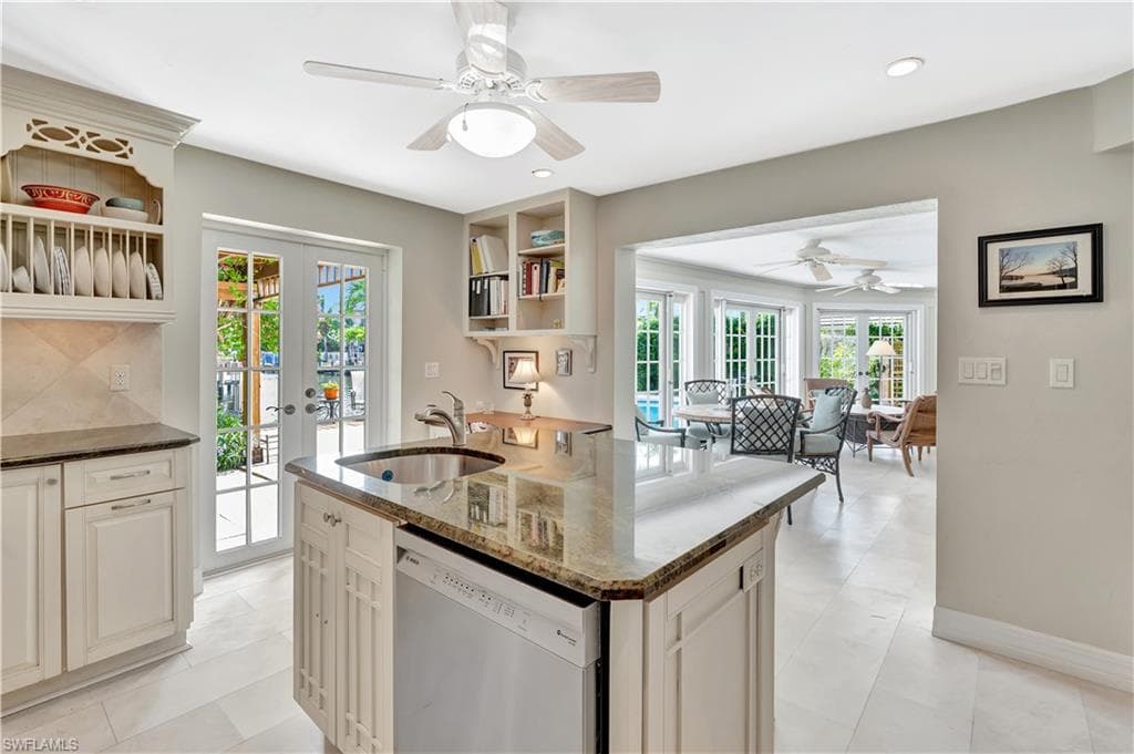 1407 Marlin Dr, Naples, FL 34102-20