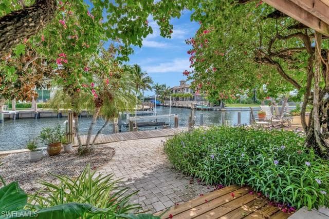 1407 Marlin Dr, Naples, FL 34102-3