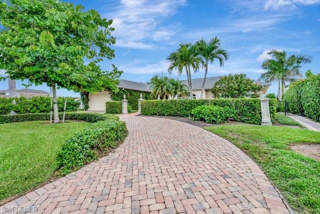 1407 Marlin Dr, Naples, FL 34102-40