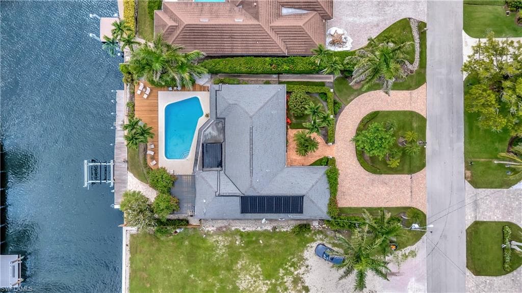 1407 Marlin Dr, Naples, FL 34102-7