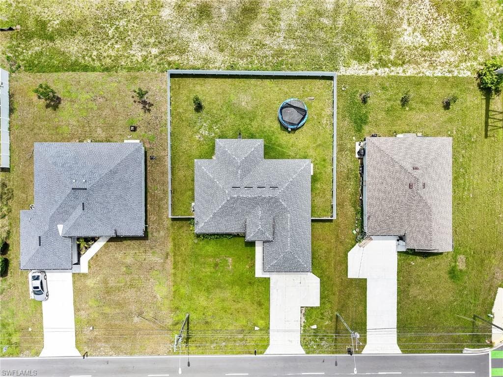 2405 Nelson Rd N, Cape Coral, FL 33993-3