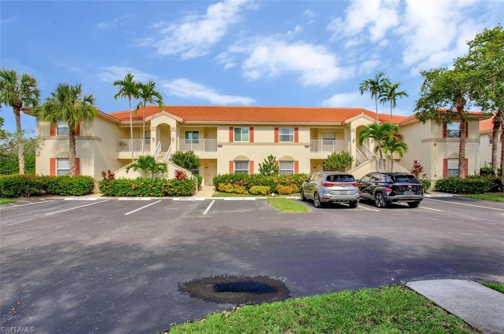 6605 Huntington Lakes Cir 103, Naples, FL 34119-1