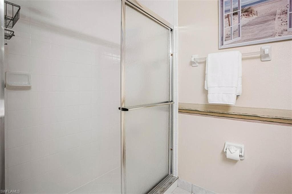 6605 Huntington Lakes Cir 103, Naples, FL 34119-19