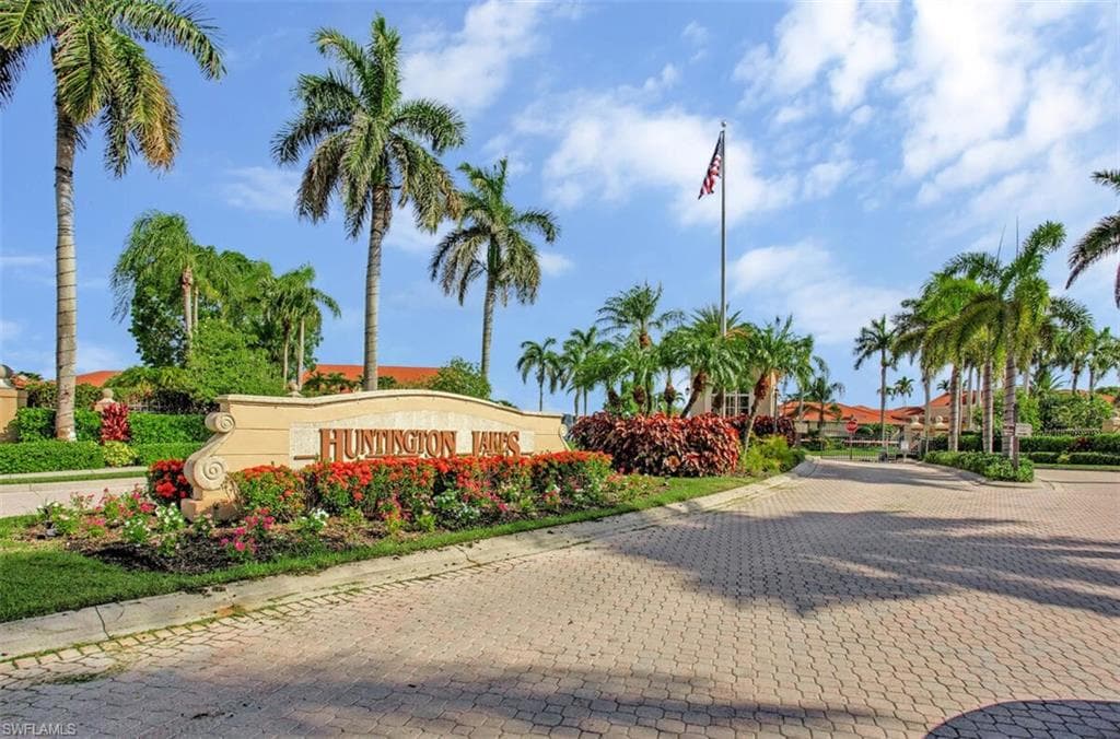 6605 Huntington Lakes Cir 103, Naples, FL 34119-27