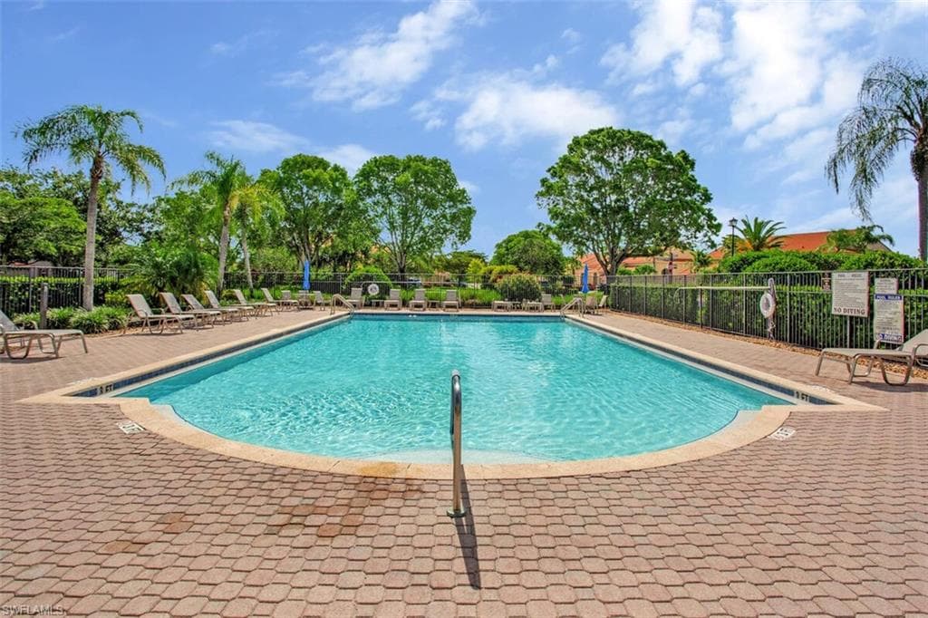6605 Huntington Lakes Cir 103, Naples, FL 34119-31