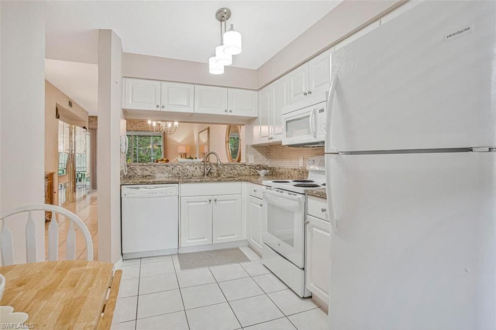 6605 Huntington Lakes Cir 103, Naples, FL 34119-8