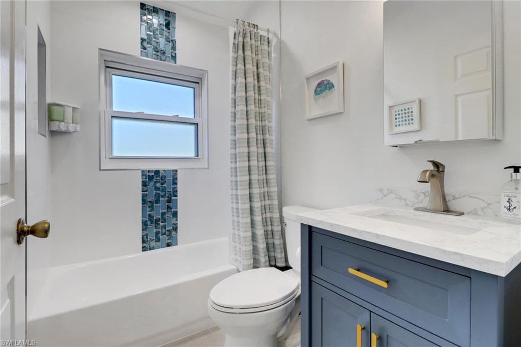 205 Sand Hill St, Marco Island, FL 34145-9
