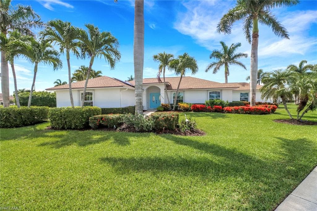 205 Sand Hill St, Marco Island, FL 34145-1