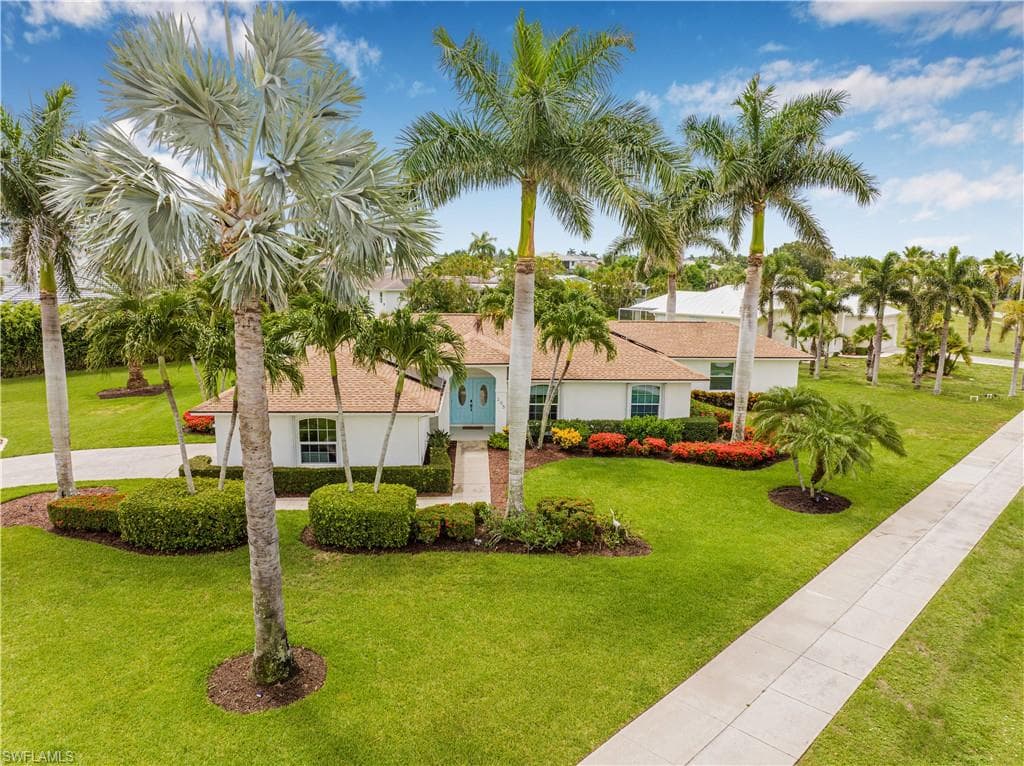 205 Sand Hill St, Marco Island, FL 34145-41
