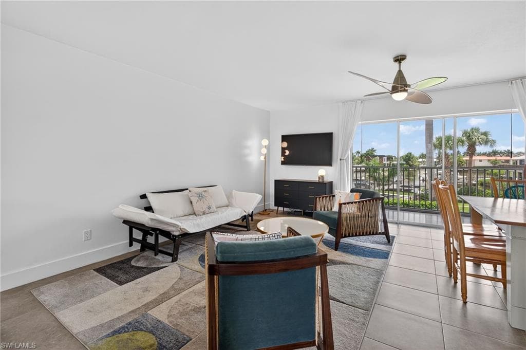 1666 Osprey Ave 106, Naples, FL 34102-9