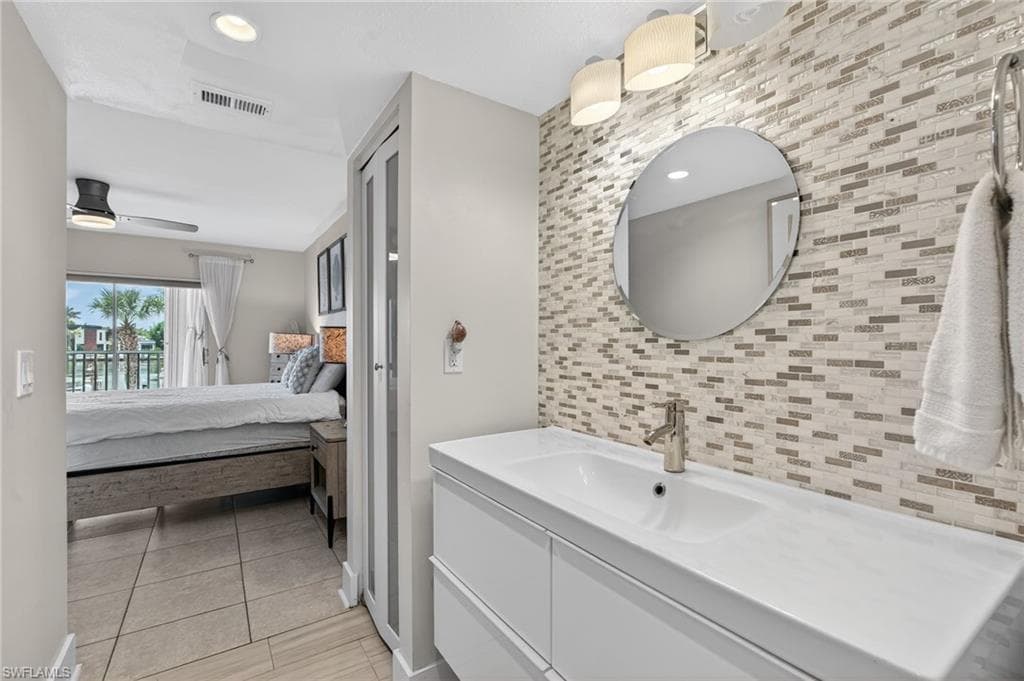 1666 Osprey Ave 106, Naples, FL 34102-15