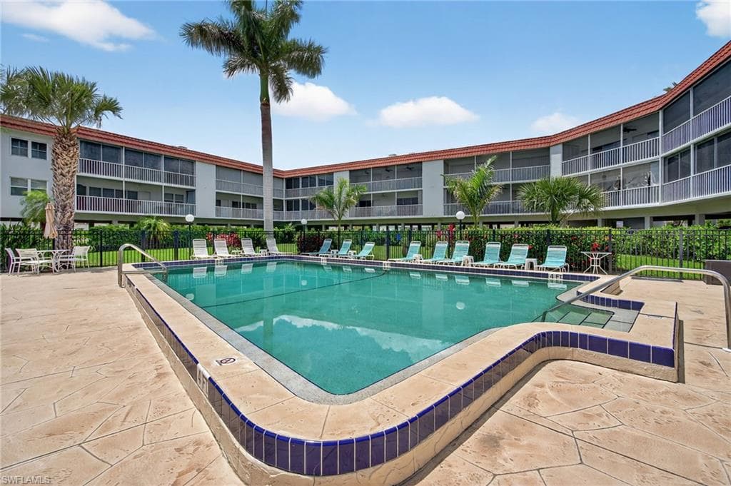 1666 Osprey Ave 106, Naples, FL 34102-21