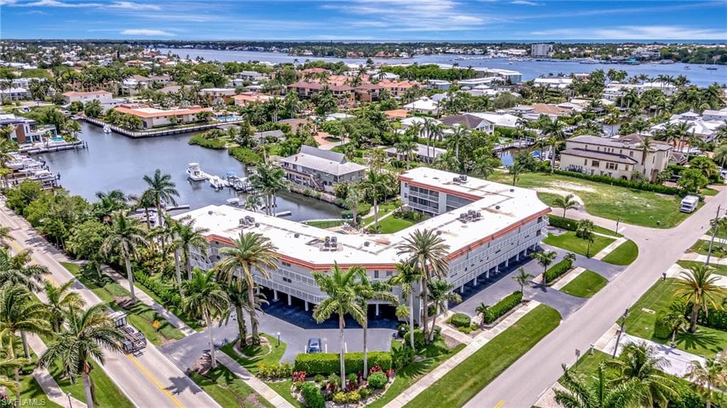1666 Osprey Ave 106, Naples, FL 34102-30