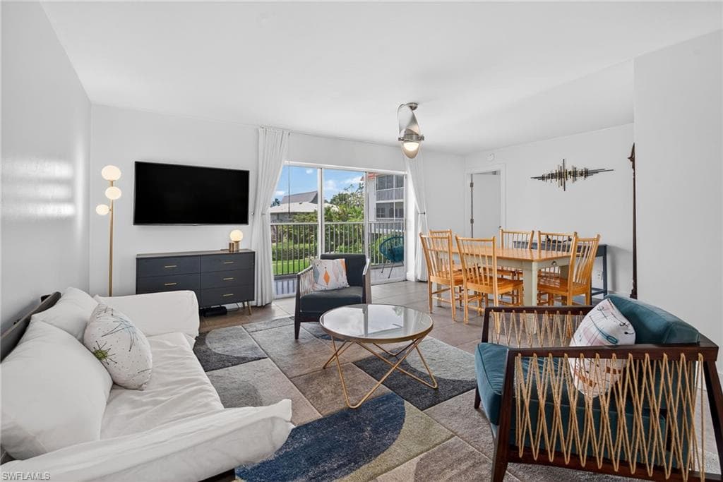 1666 Osprey Ave 106, Naples, FL 34102-4
