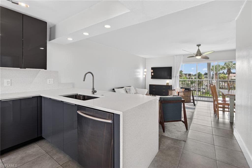 1666 Osprey Ave 106, Naples, FL 34102-5
