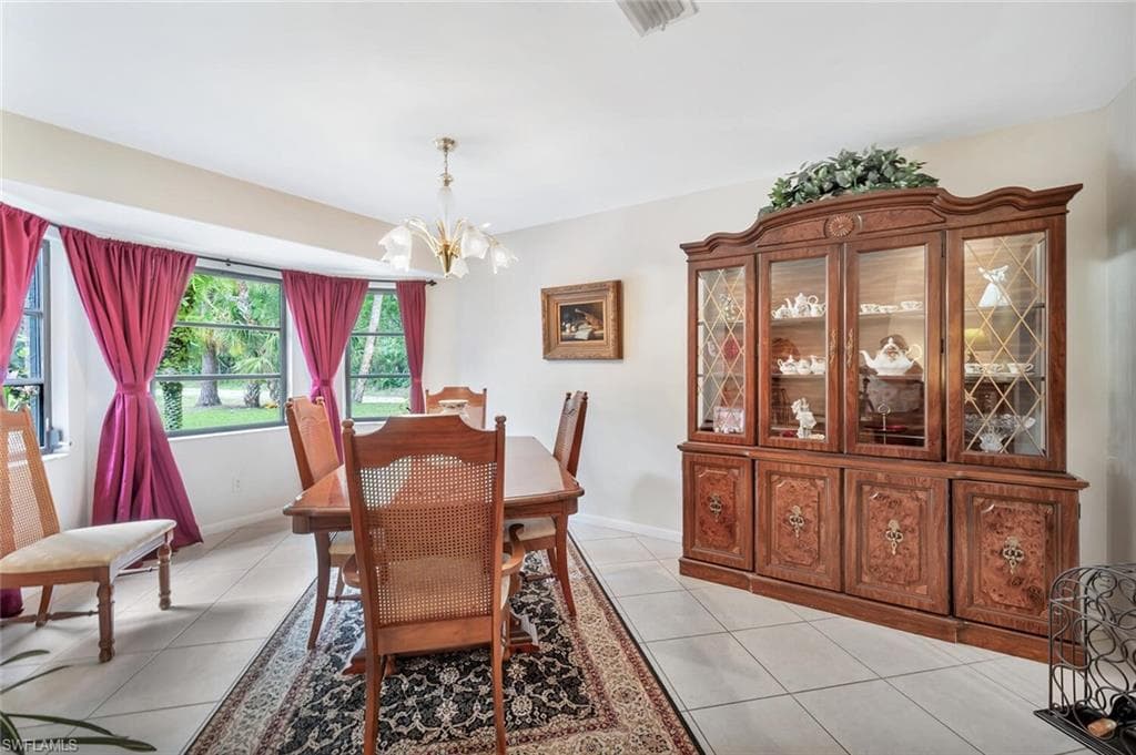 761 Pine Vale Dr, Naples, FL 34104-9