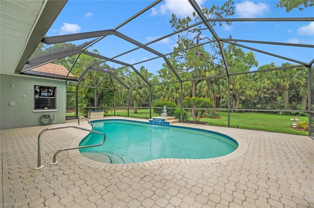 761 Pine Vale Dr, Naples, FL 34104-25