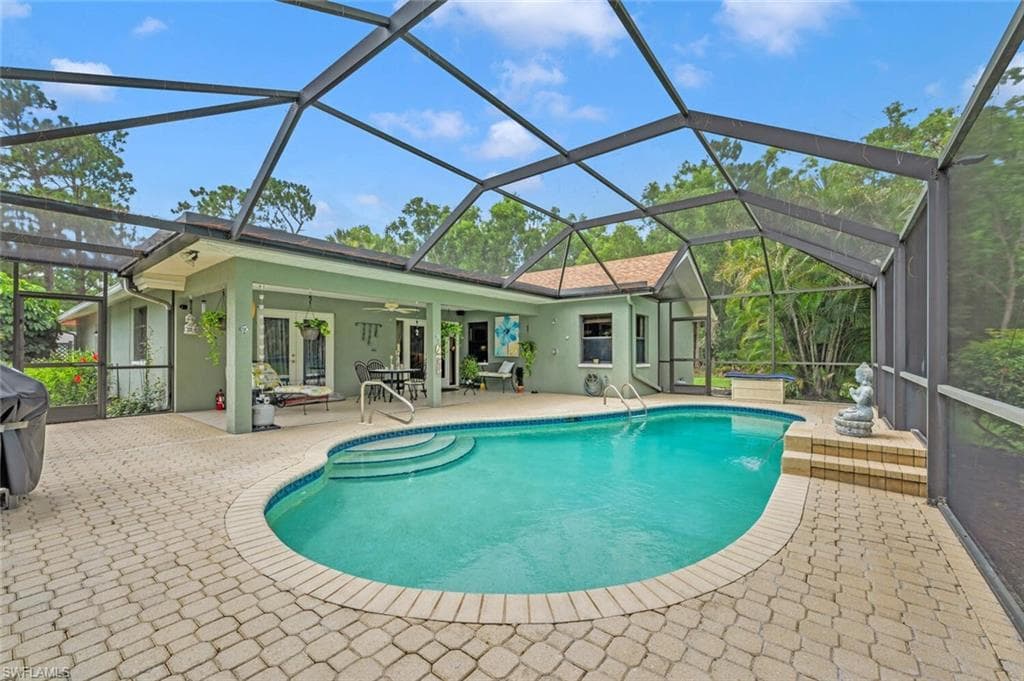 761 Pine Vale Dr, Naples, FL 34104-26