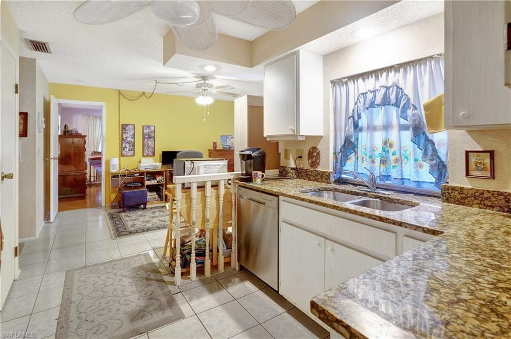 908 21st Ter, Cape Coral, FL 33990-13