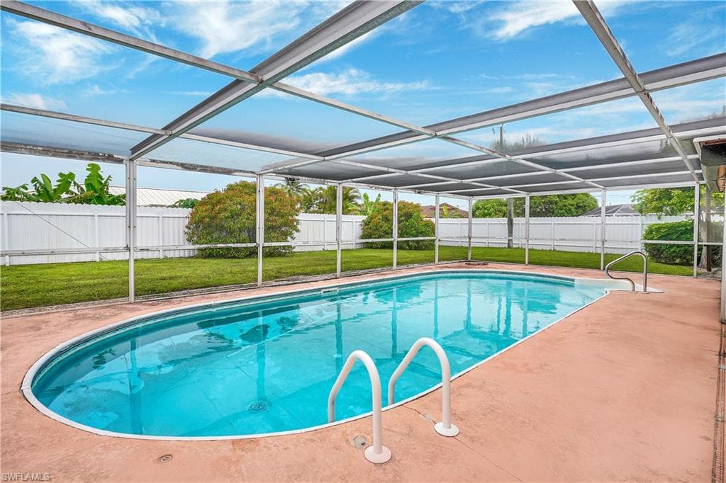 908 21st Ter, Cape Coral, FL 33990-39
